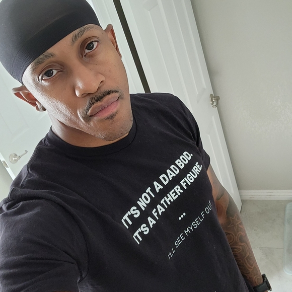 Meet your Posher, Marcus - Picture 2 of 7